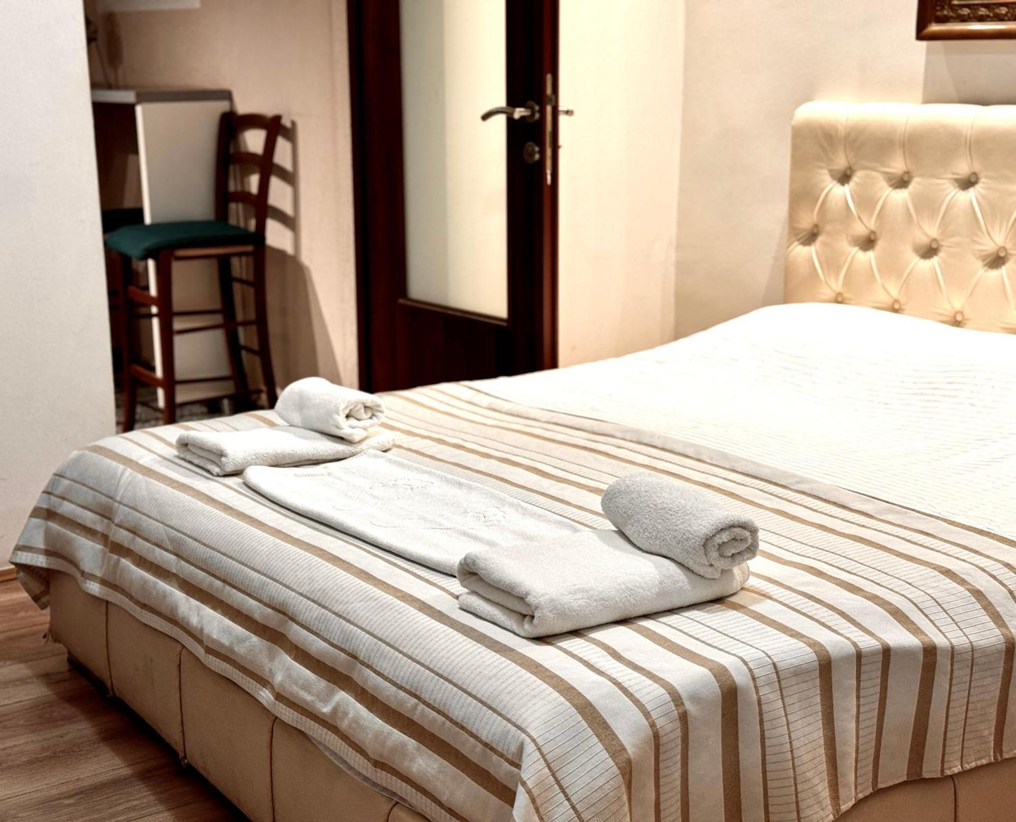 Novi Svet Apartment Kotor Ngoại thất bức ảnh