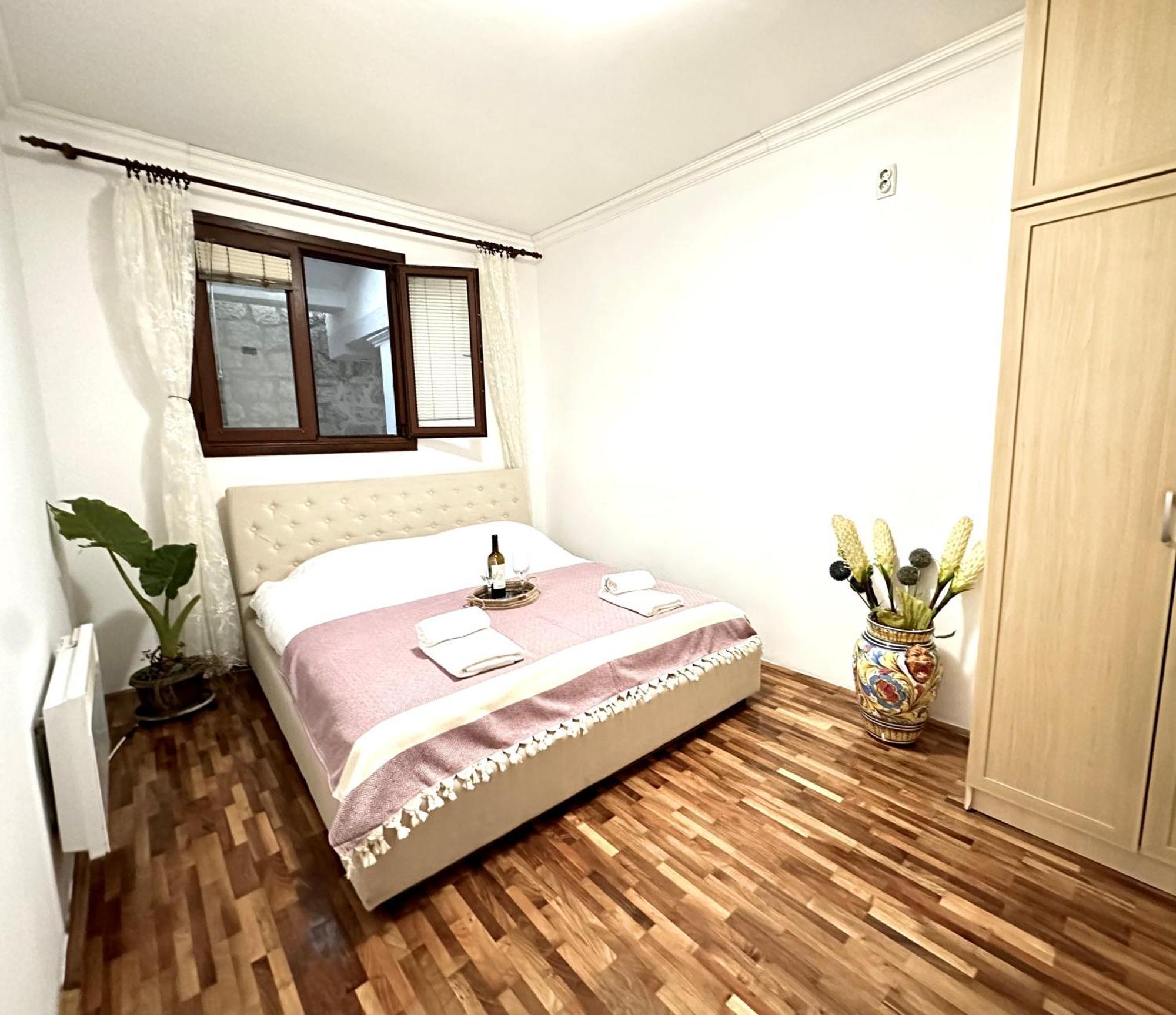 Novi Svet Apartment Kotor Ngoại thất bức ảnh
