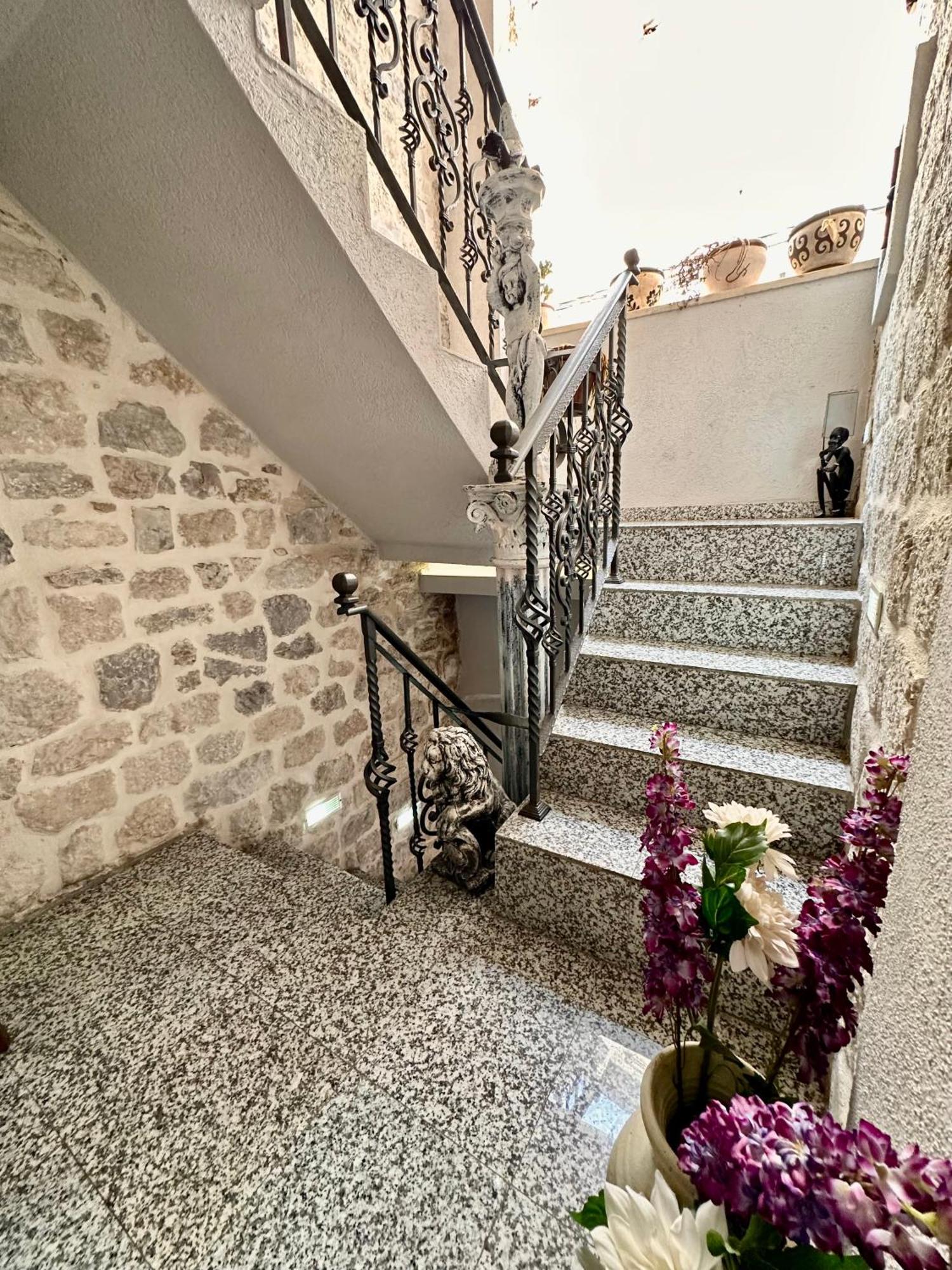 Novi Svet Apartment Kotor Ngoại thất bức ảnh